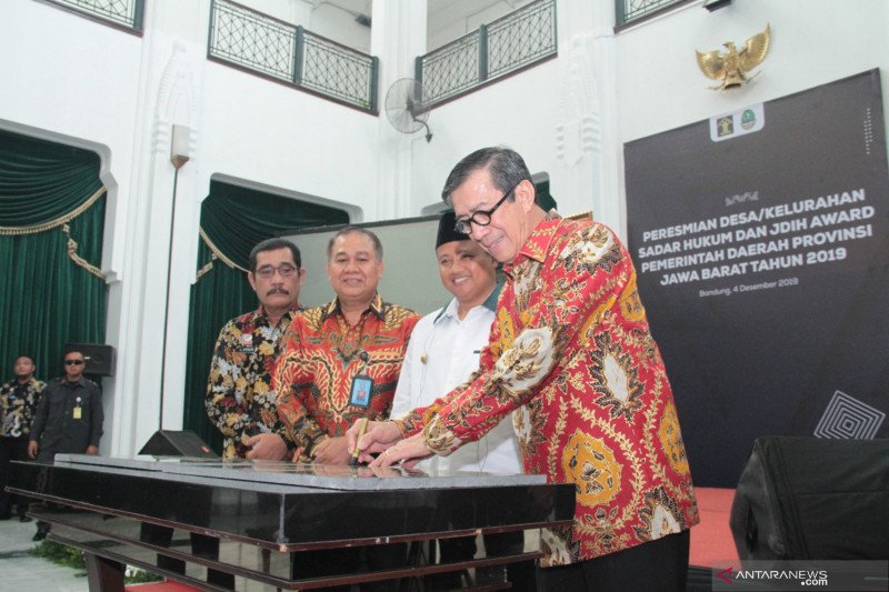 Menkumham resmikan 130 Desa Sadar Hukum di Bandung