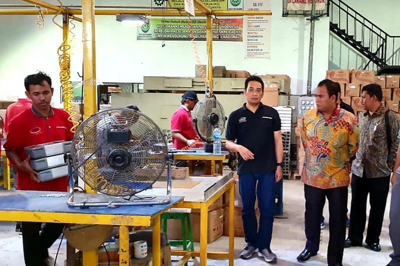 Tahun 2022 Pemkab Kobar targetkan seluruh desa teraliri listrik