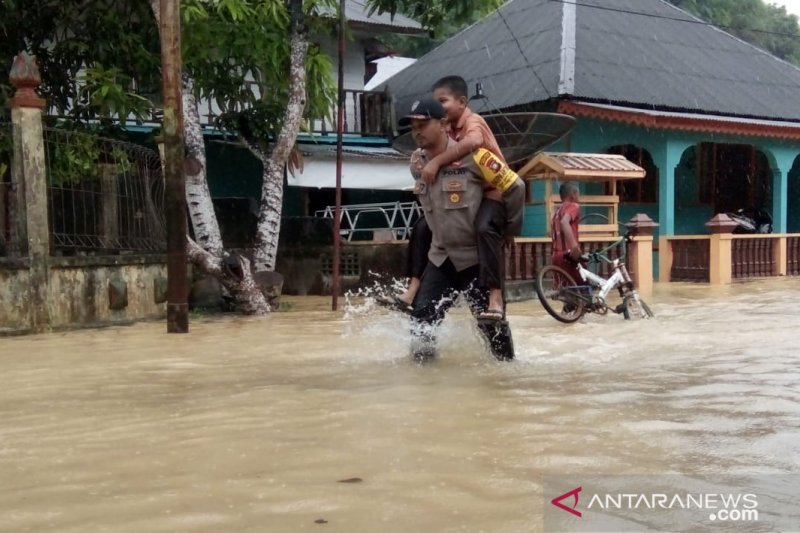 Tambelan kambali dilanda banjir dan longsor