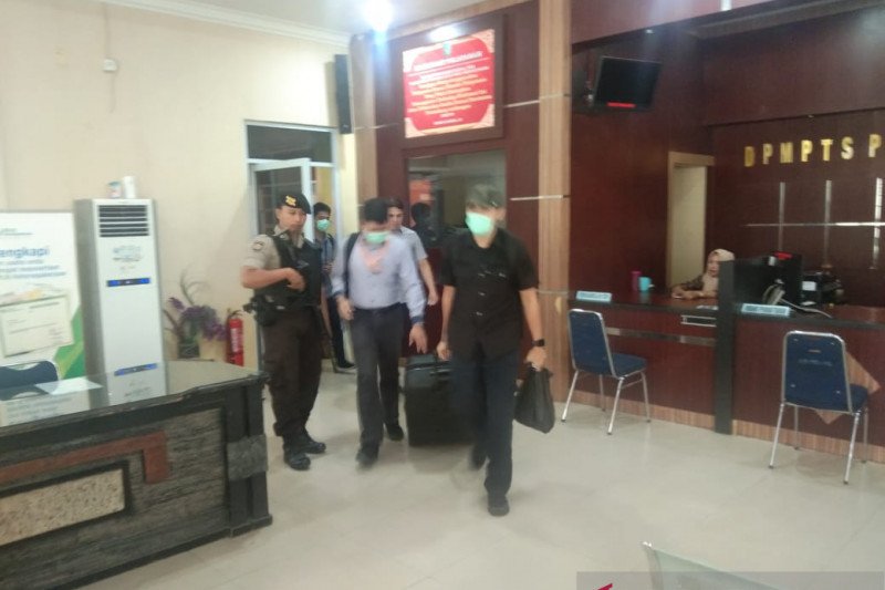 KPK sita dokumen usai geledah ruang Kadis di Dumai