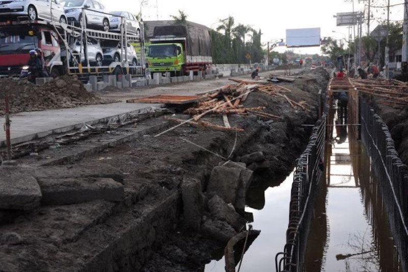 Pemprov Sumatera Selatan normalisasi drainase jalan utama Palembang