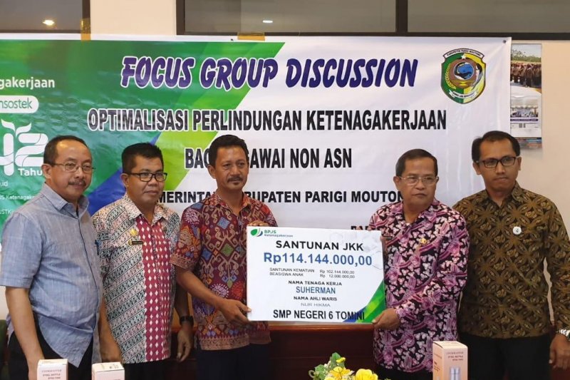 Guru honorer Parigi terima santunan JKK BPJAMSOSTEK Rp114 juta