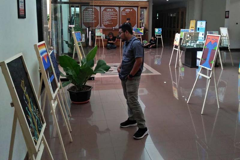 Puluhan lukisan karya anak berkebutuhan khusus dipamerkan di UMP