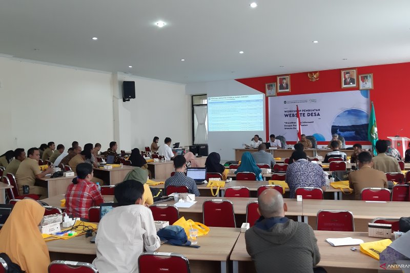 Diskominfo Kalbar fasilitasi pembuatan portal desa
