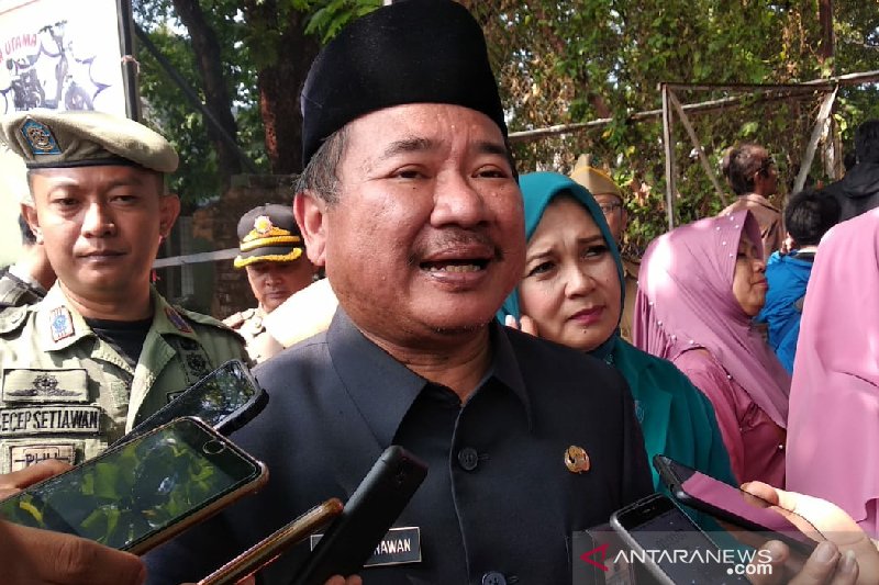 Bupati Garut minta hotel tak pasang tarif tinggi libur akhir tahun