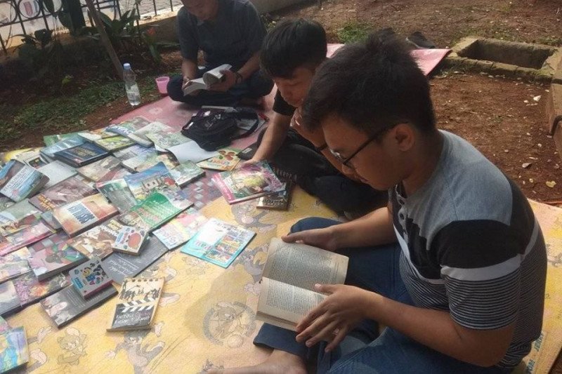 Taman buku dongkrak minat membaca anak Rangkas