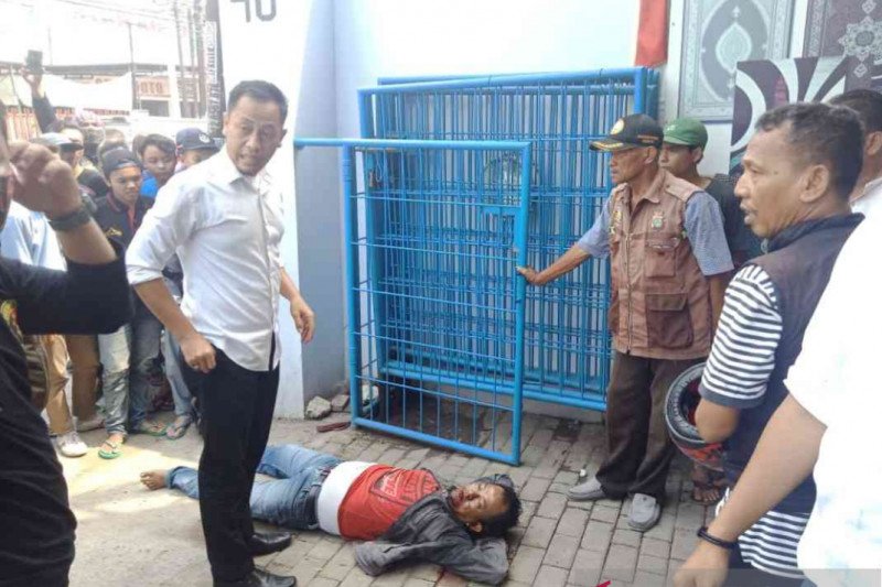 Pelaku curanmor tewas dihakimi warga
