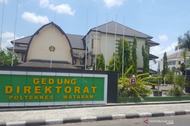 Direktur Poltekkes Mataram diperiksa penyidik Polda NTB terkait proyek nasional