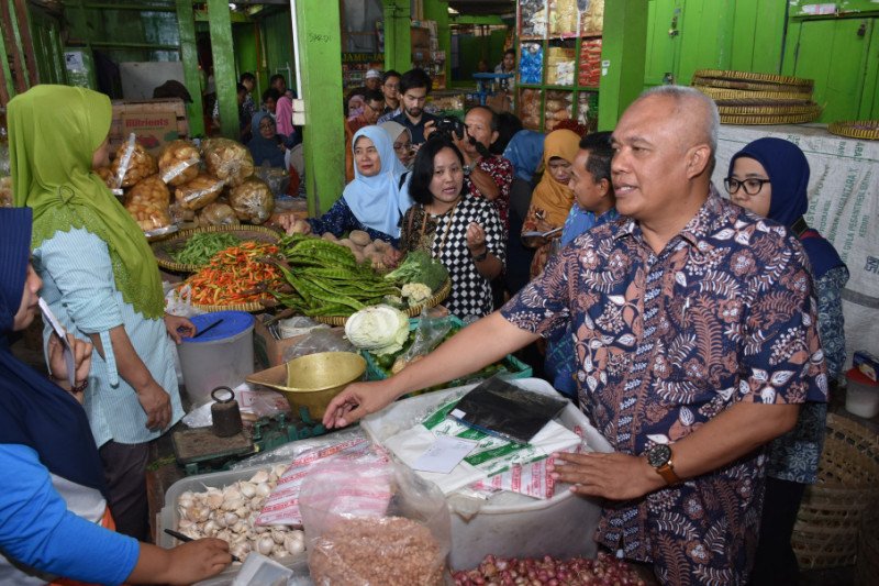Harga sejumlah kebutuhan pokok di Sleman stabil menjelang akhir tahun