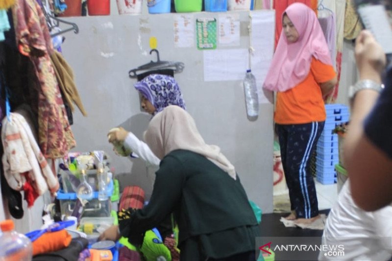Lapas Perempuan Batam digeledah