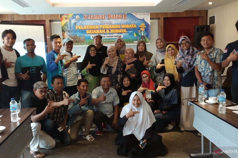Pemkab Tanah Datar siapkan pemandu wisata hingga tingkat nagari