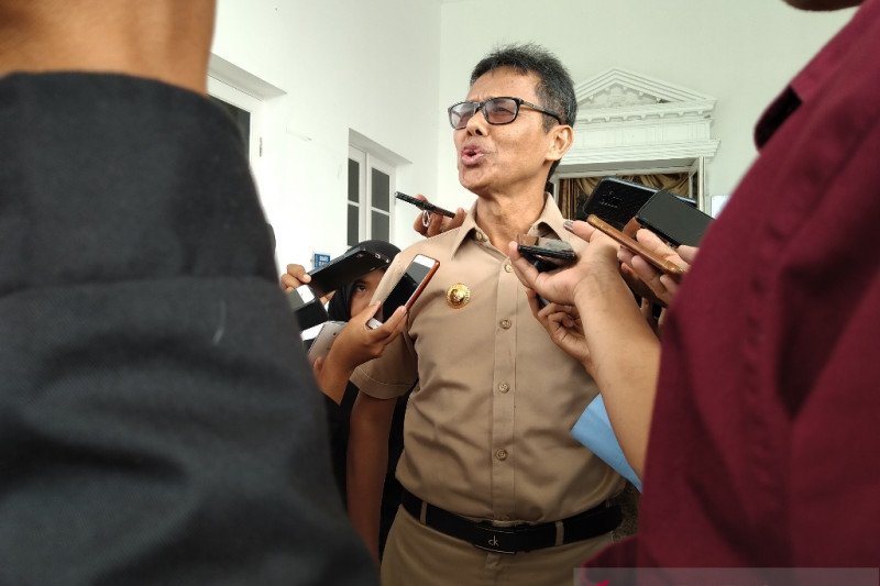 Gubernur Sumbar tanggapi positif interpelasi perjalanan luar negeri