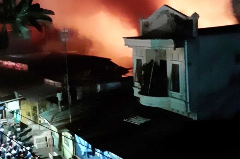 17 rumah hangus terbakar di kawasan Pasar Cidu