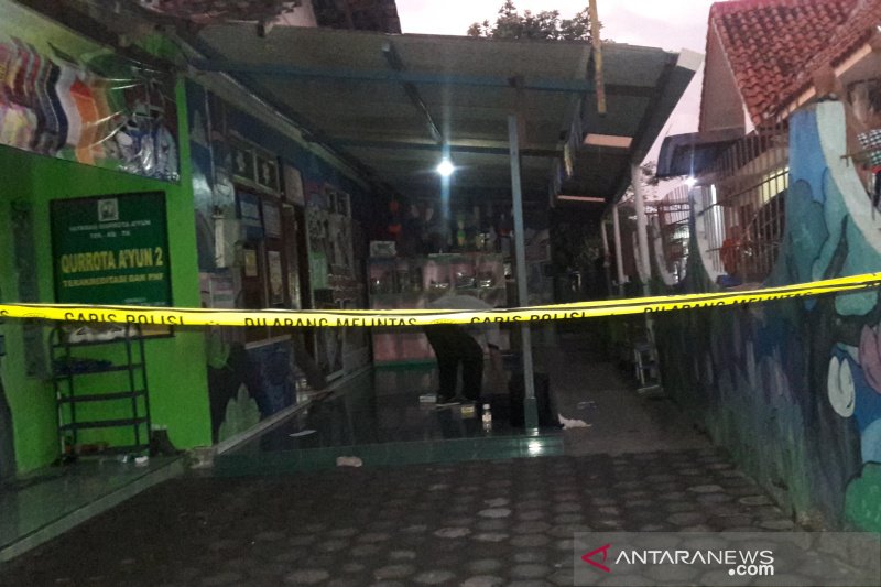 Densus 88 geledah sebuah PAUD di Sleman