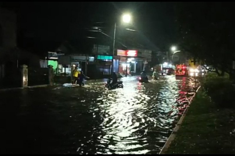 Banjir rendam tiga Kecamatan di Bukittinggi