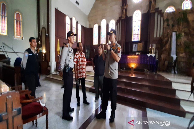 Polresta Surakarta cek sejumlah gereja