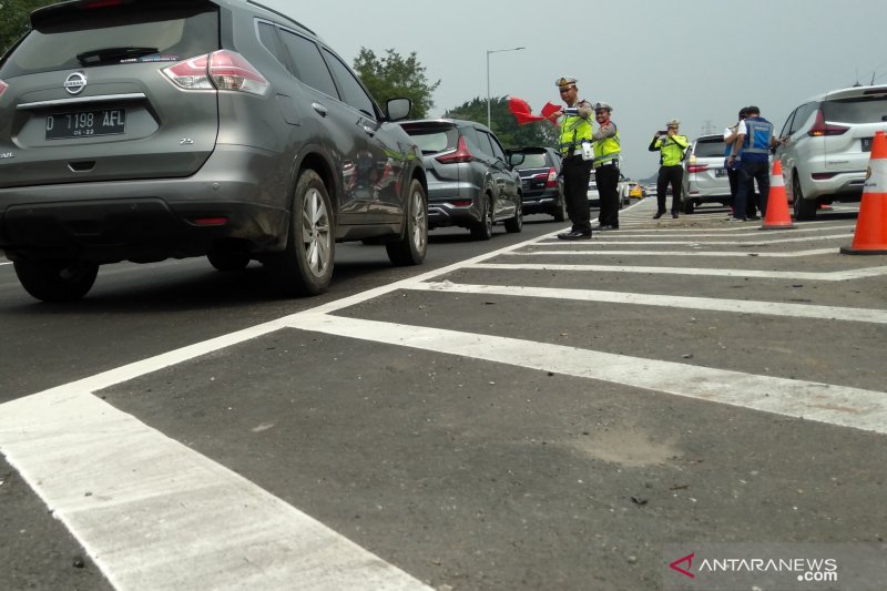 Jalan Tol Jakarta-Cikampek ramai lancar setelah