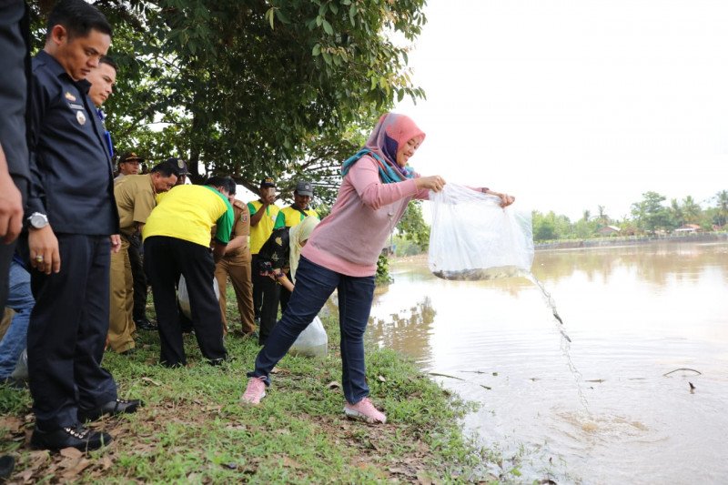 Nunik gelar tradisi Mapak Tayo di Bendungan Argoguruh