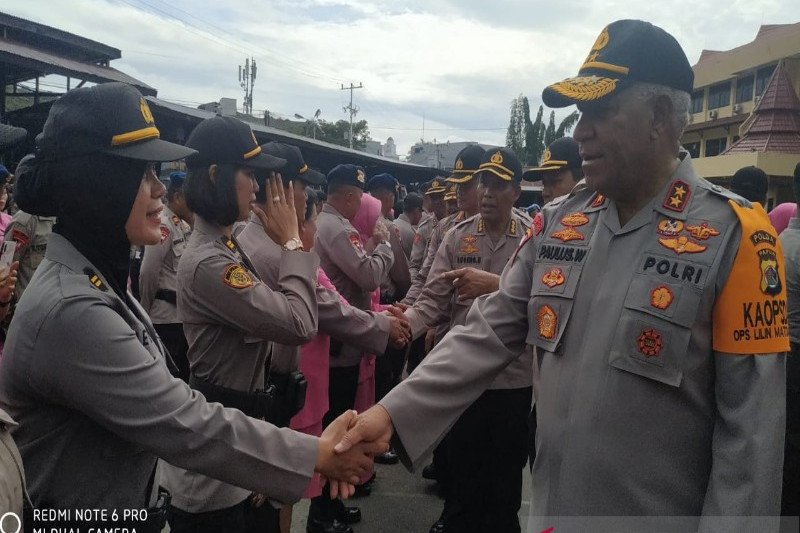 1.222 anggota Polri dan ASN di Polda Papua naik pangkat