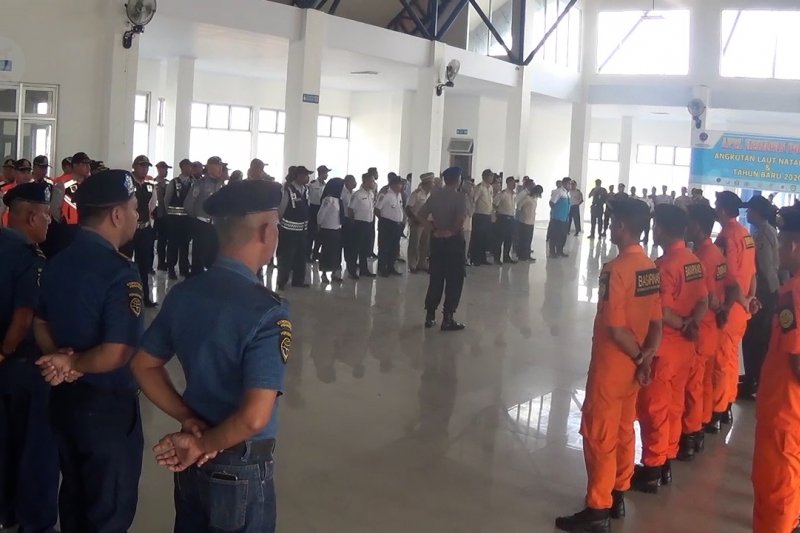 KSOP Kendari gelar apel kesiapan angkutan laut jelang Natal dan Tahun Baru