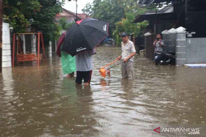 Banjir landa Komplek DKI Joglo Jakarta Barat