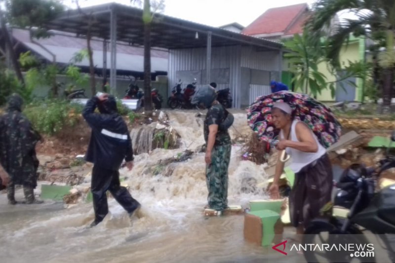 Banjir dan tanah longsor melanda Pamekasan di awal 2020