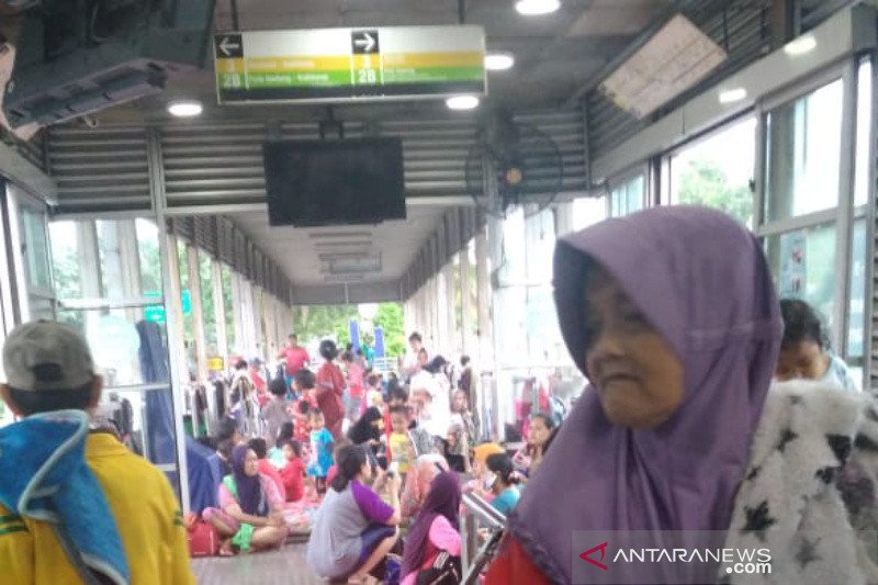 Banjir Jakarta, Anies minta ruang publik jadi tempat pengungsian