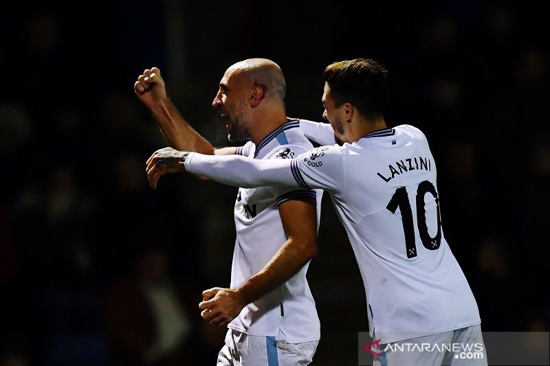 Zabaleta meluruskan jalan West Ham ke putaran keempat Piala FA