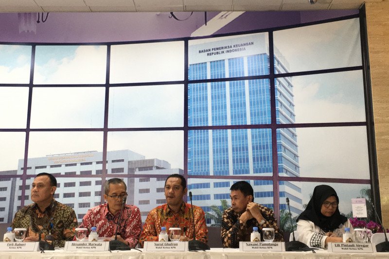 Firli : Pimpinan KPK lengkap bukti satu frekuensi berantas korupsi