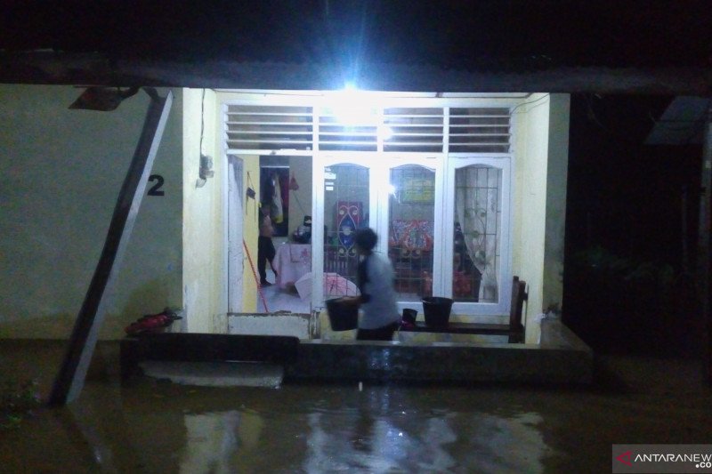 Legislator minta Pemkot petakan daerah rawan banjir di Padang