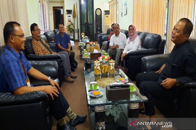 Pemkab Karanganyar tolak pembangunan Pondok Kopi Lawu