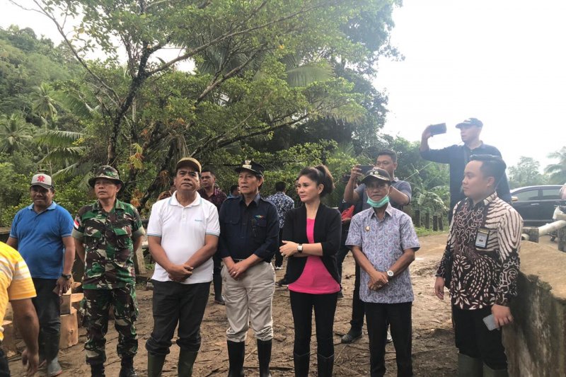 Komisi IX DPR imbau pemerintah perbaiki fasum pascabanjir di Sangihe