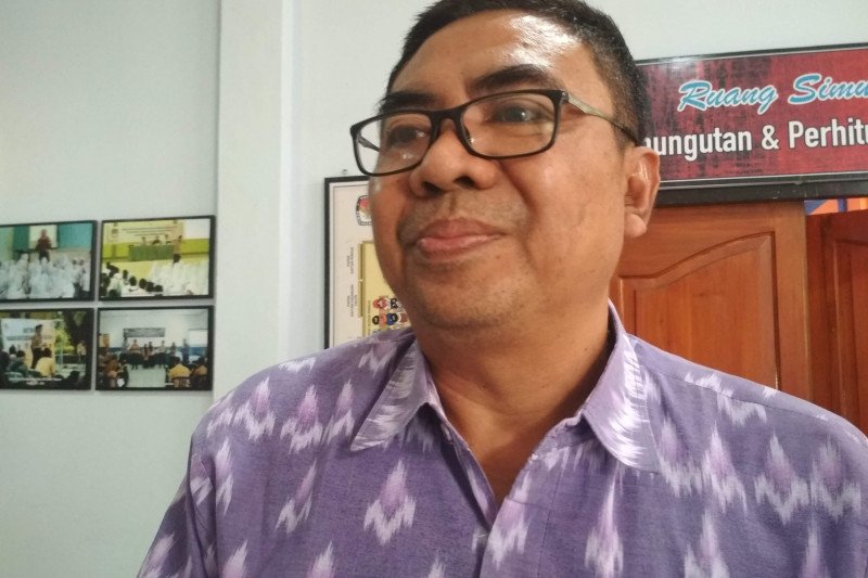 Mantan Ketua KPUD NTB bidik empat parpol maju Pilkada Loteng