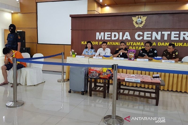 30.037 pil ekstasi dari Malaysia disembunyikan di bungkus makanan