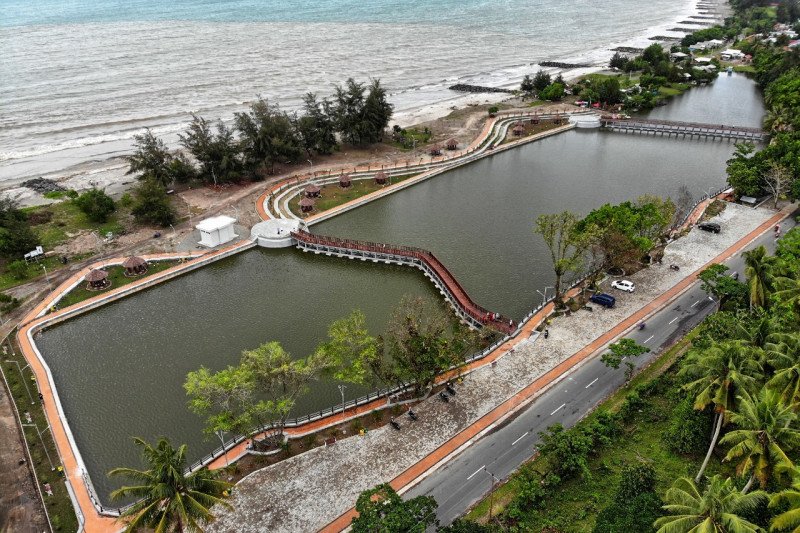 Wisata kota tepi pantai Talao Pauh, objek swafoto milenial di Pariaman Sumbar