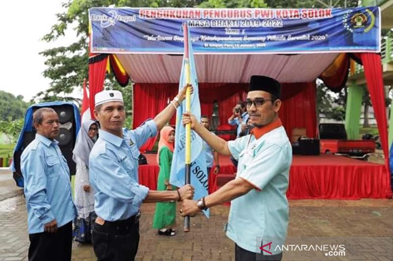 Pengurus PWI Kota Solok 2019-20222 dikukuhkan