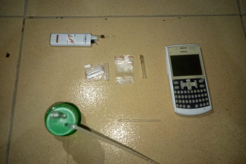 Polres Solok Arosuka bekuk sopir pengguna sabu-sabu di sebuah gudang Perumnas Arosuka
