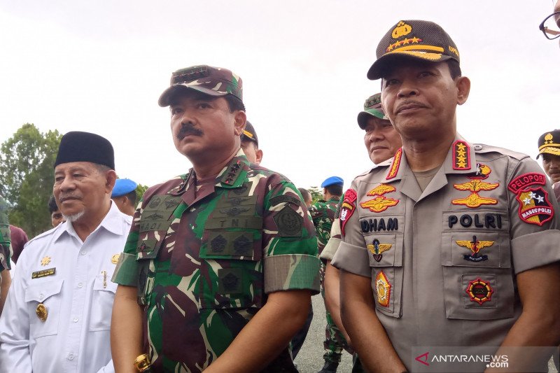 Panglima-Kapolri minta prajurit di Morotai jaga netralitas Pilkada