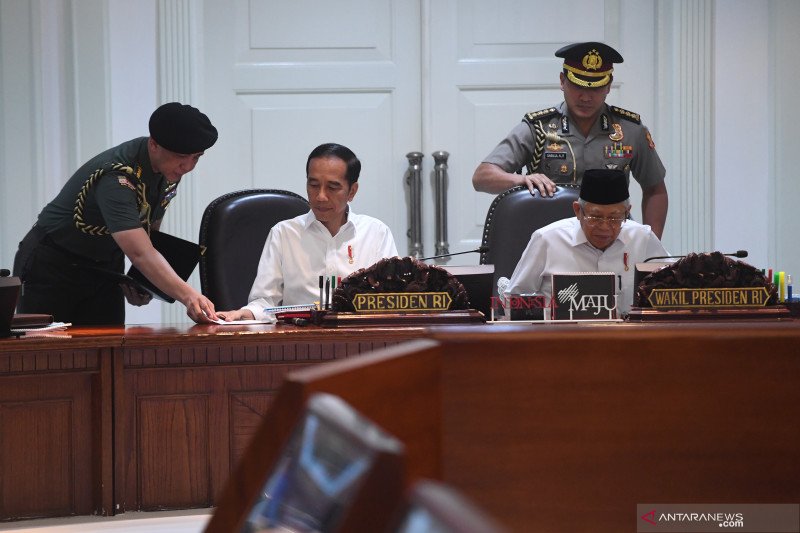 Presiden Jokowi pimpin rapat terbatas bahas persiapan Piala Dunia U-20