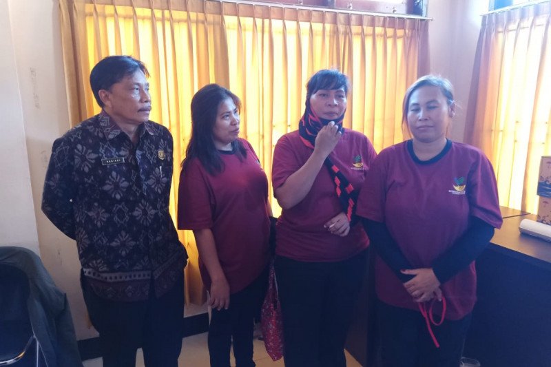 Lima calon TKW ilegal asal Mataram ke Timteng dipulangkan