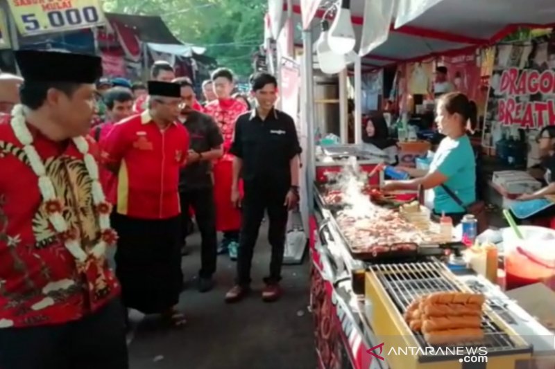 Pasar Imlek diharapkan dongkrak perekonomian masyarakat