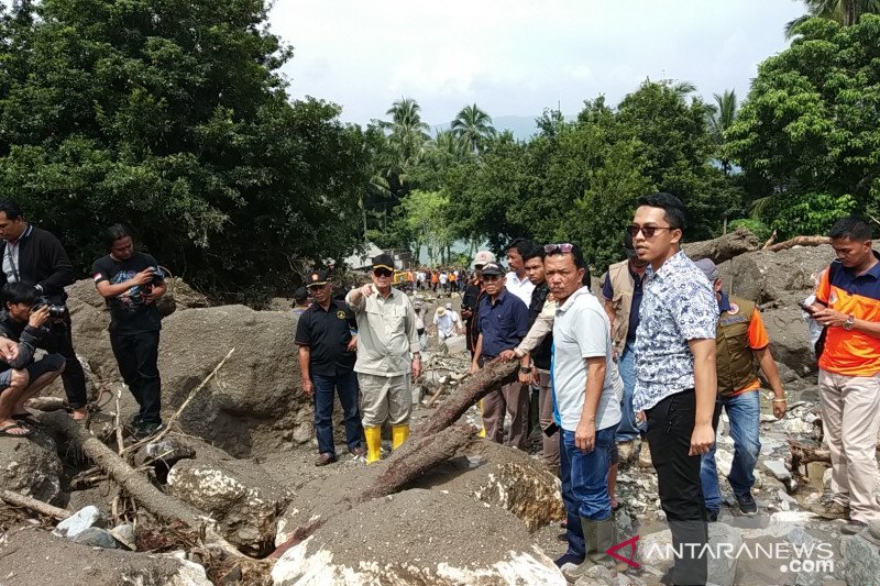 Wakil Gubernur Sumbar kunjungi korban banjir bandang di Malalo (video)