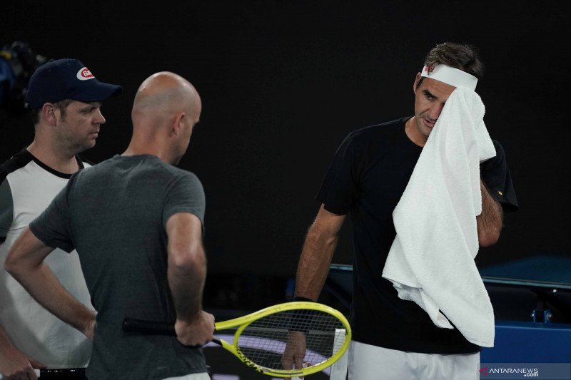 Sejumlah petenis berlatih sebelum berlaga di Australia Open 2020