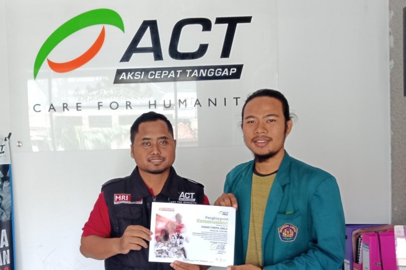 HIMAFI UNILA salurkan bantuan banjir dan longsor ke ACT Lampung