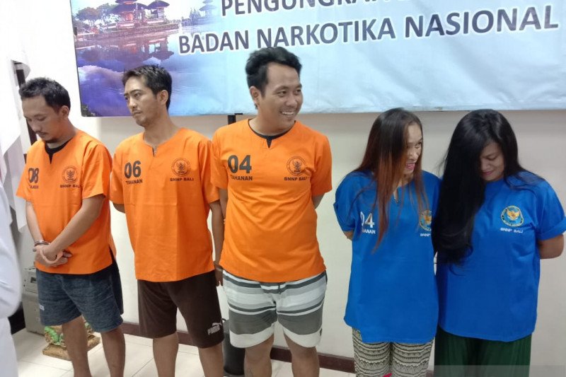 BNNP Bali menangkap pengedar narkotika jaringan Lapas Karangasem