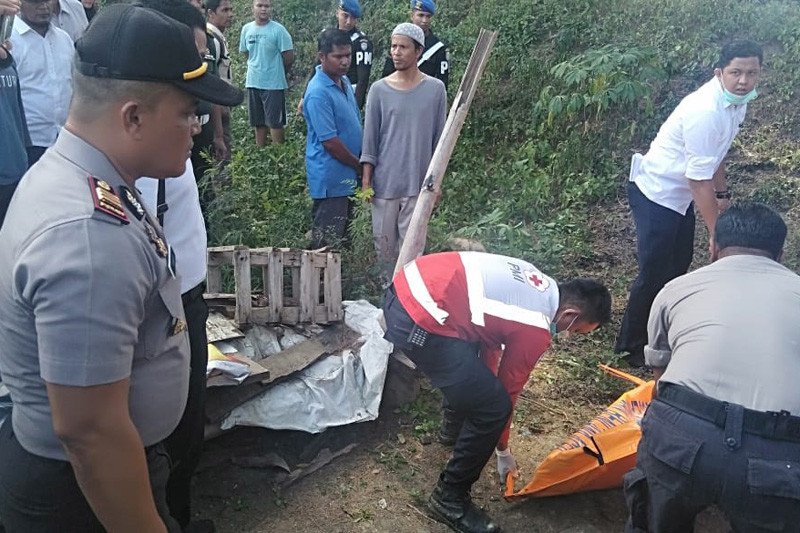 Ingin mengangkat jaring kepiting, Dimas justru temukan mayat mengapung