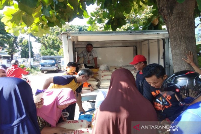 Pemkot Pekalongan dan Bulog gelar operasi pasar selama sepekan