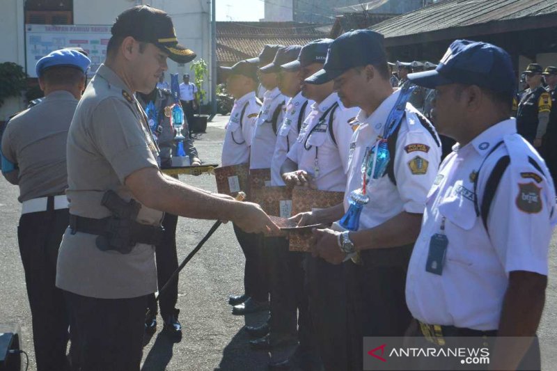 Kapolres Temanggung: Satpam harus lebih profesional