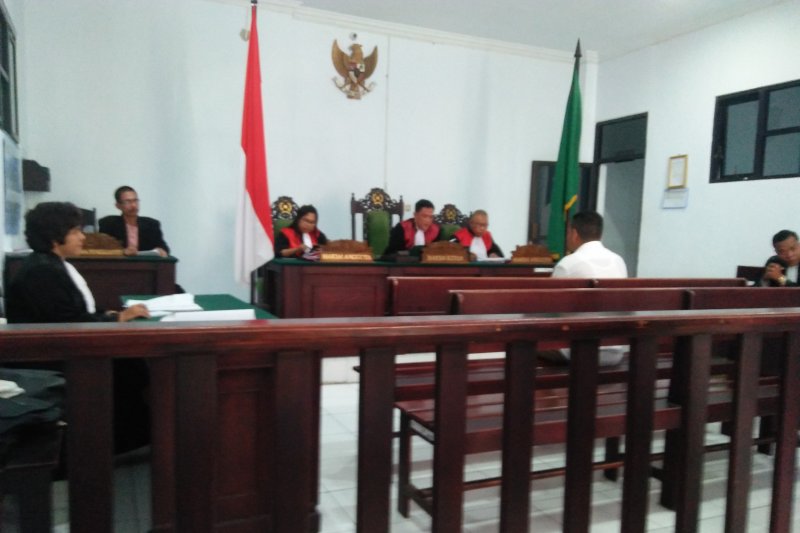 Hakim vonis penjual sabu lima tahun penjara