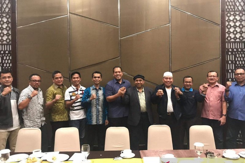 Tiga partai bentuk poros biru menghadapi Pilkada Mataram